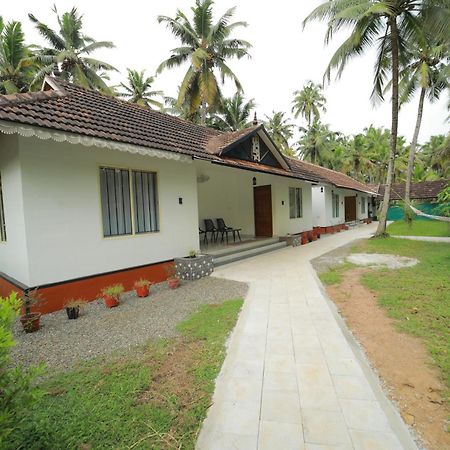 Appartamento Prakruthi Residency Munroeisland Mundrothuruth Esterno foto