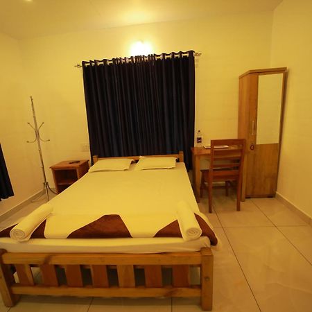 Appartamento Prakruthi Residency Munroeisland Mundrothuruth Esterno foto