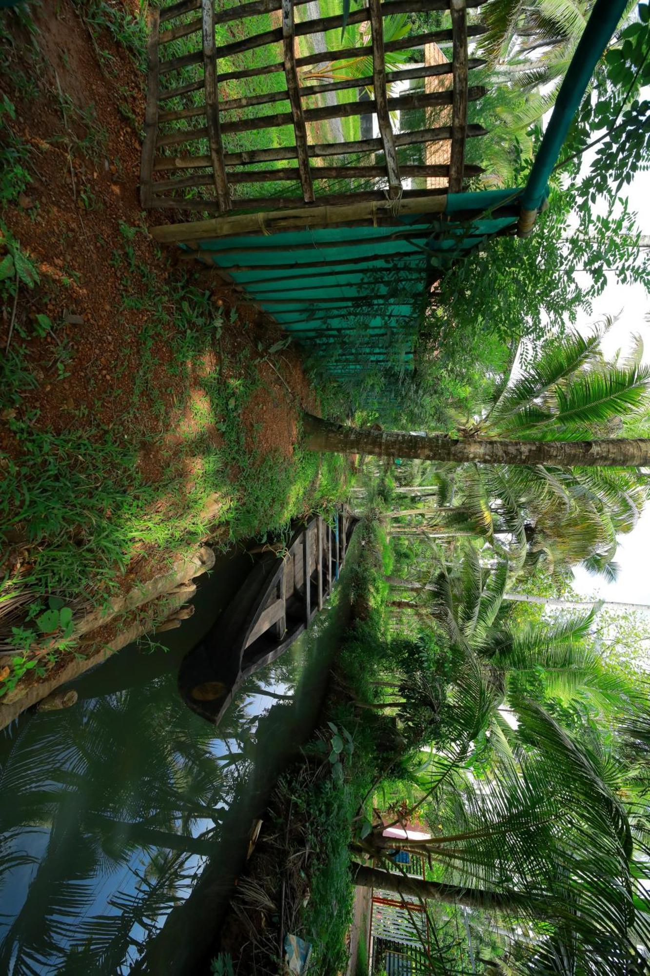 Appartamento Prakruthi Residency Munroeisland Mundrothuruth Esterno foto