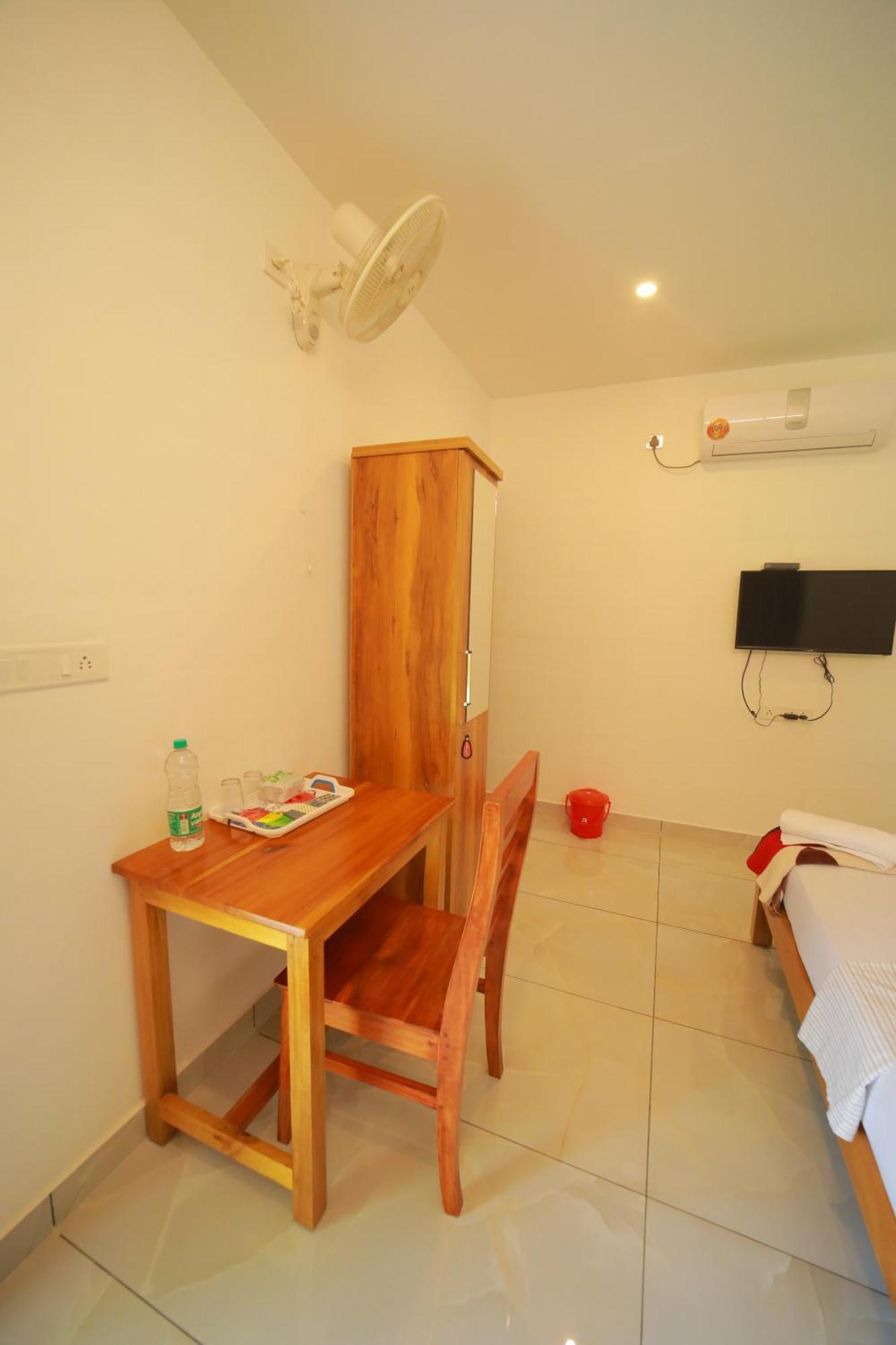 Appartamento Prakruthi Residency Munroeisland Mundrothuruth Esterno foto