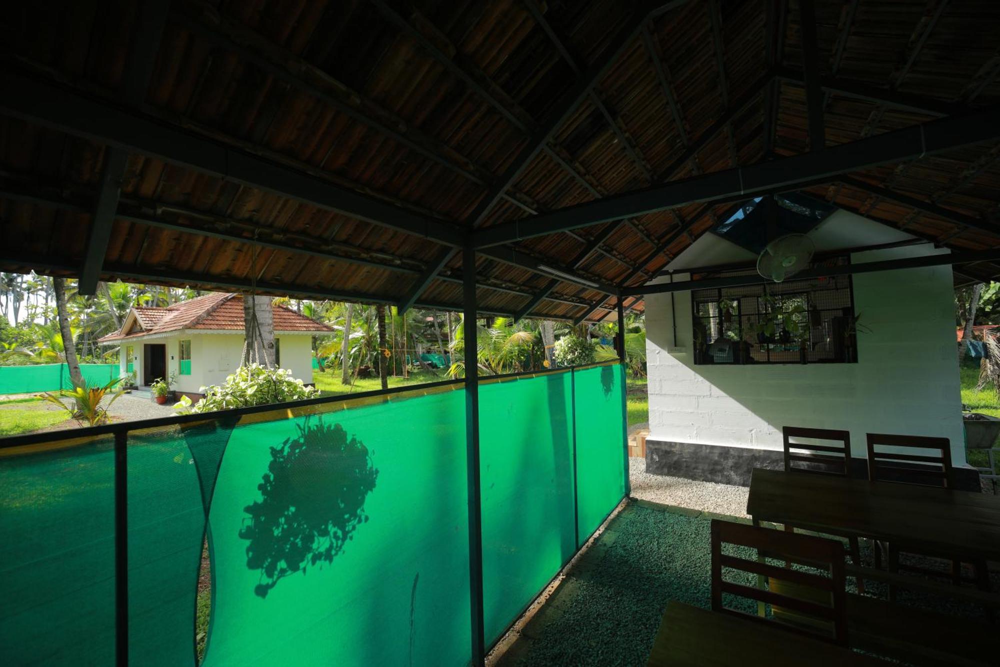 Appartamento Prakruthi Residency Munroeisland Mundrothuruth Esterno foto