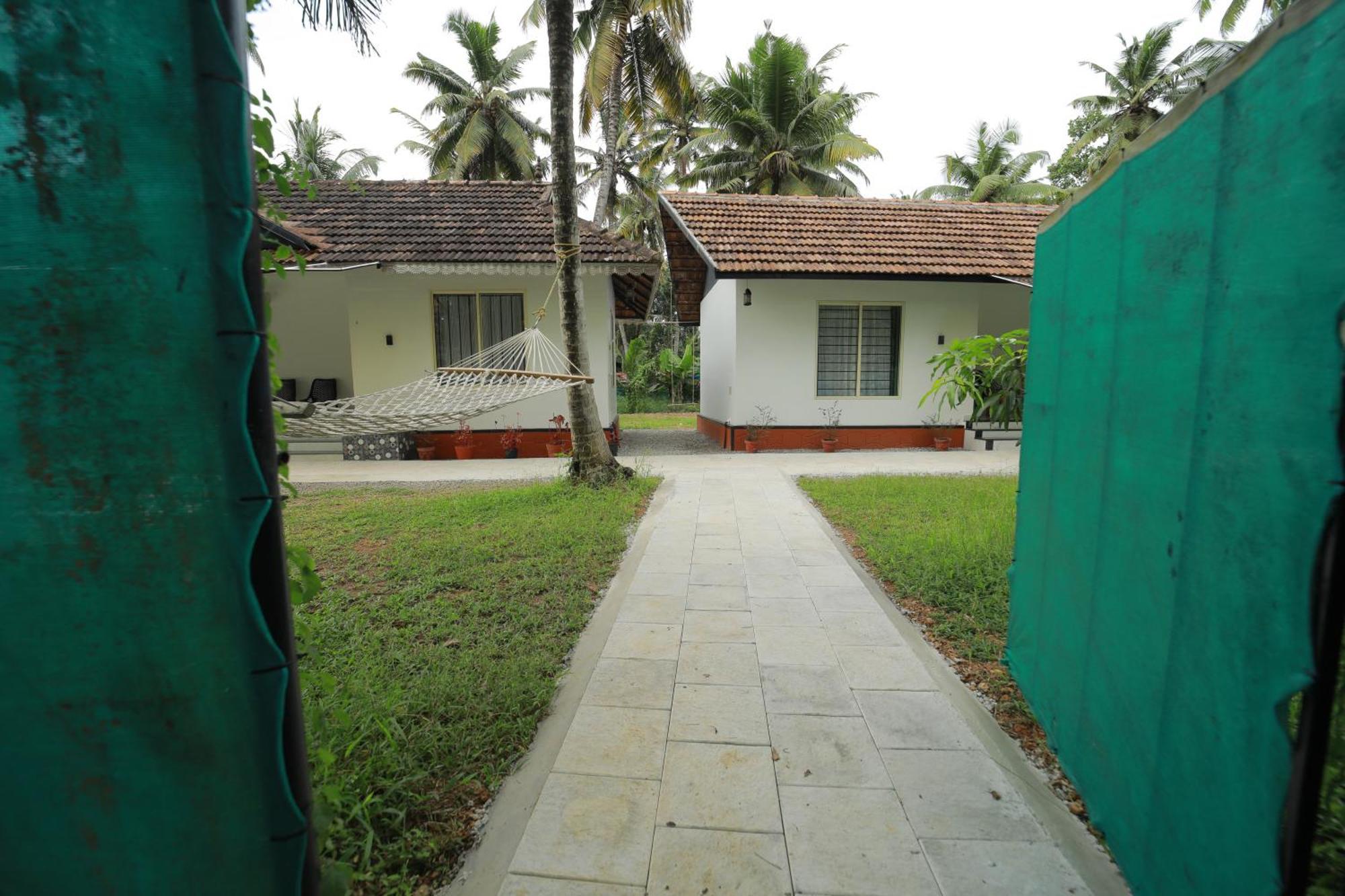 Appartamento Prakruthi Residency Munroeisland Mundrothuruth Esterno foto