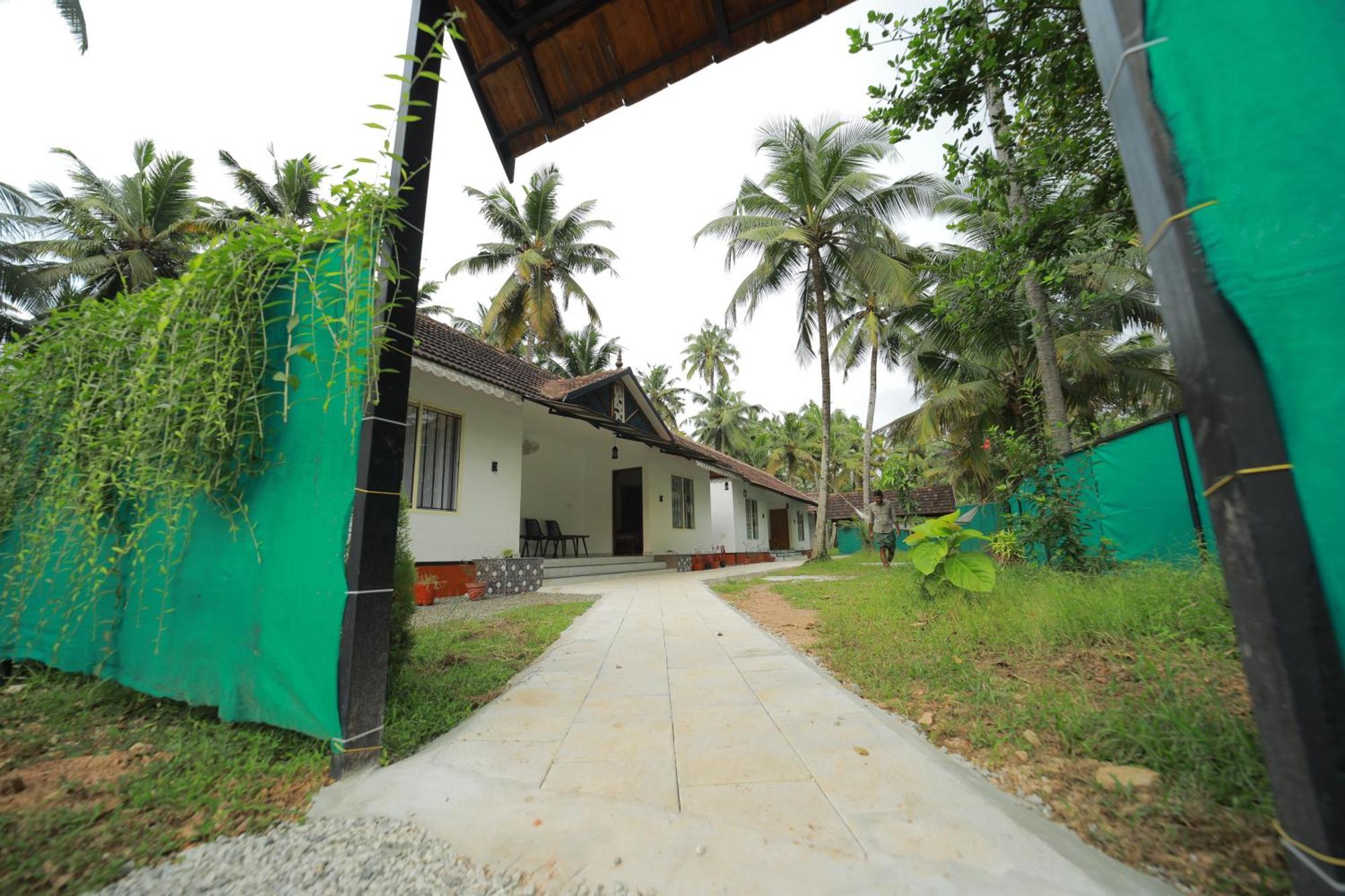 Appartamento Prakruthi Residency Munroeisland Mundrothuruth Esterno foto